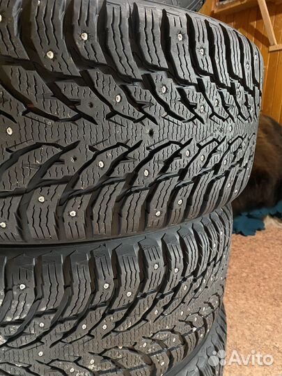 Комплект зимних колес r20