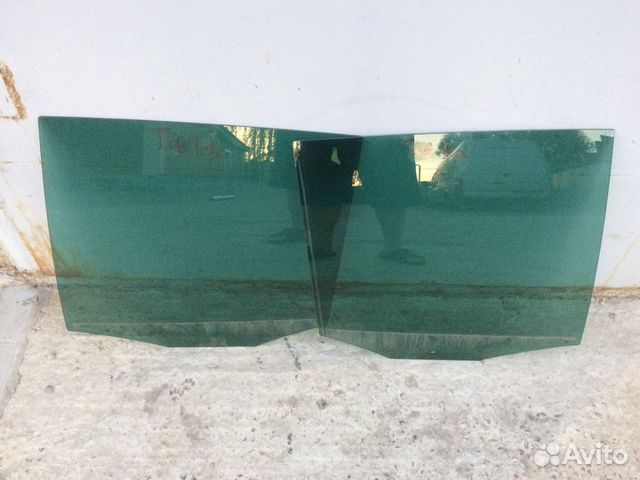 Стекло заднее левое правое Тигуан 2013 год