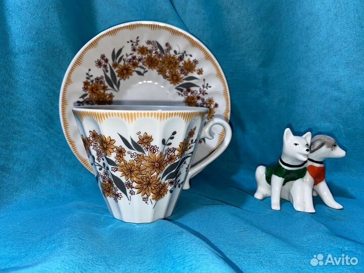 Чашки и чайные пары