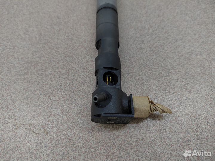 Форсунка топливная Hyundai H-1 Delphi 33800-4A700