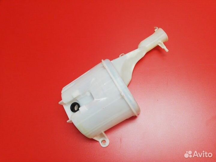 Бачок омывателя Toyota Vitz SCP10 1SZ-FE 1999