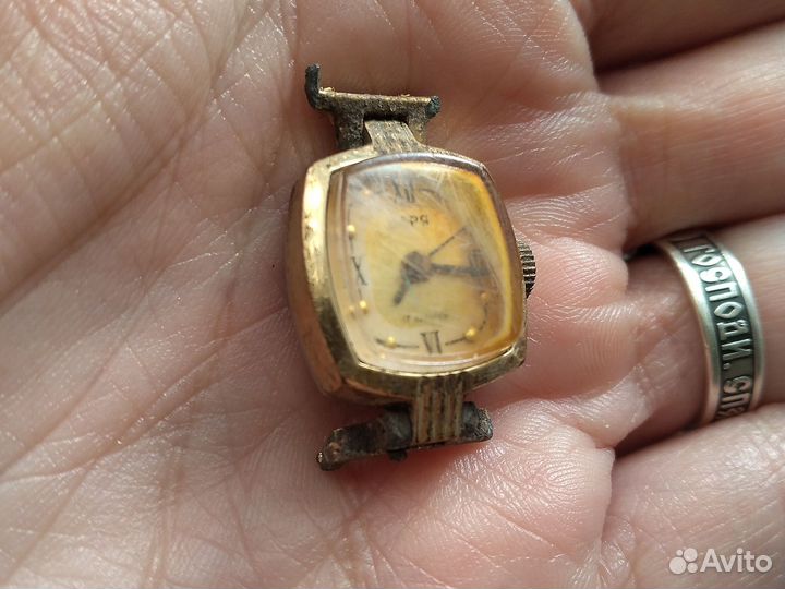 Часы заря 17 камней