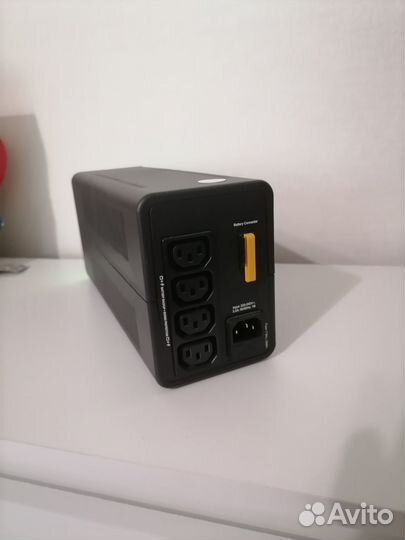 Бесперебойник BVX700LI