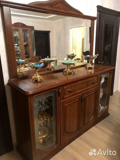 Трюмо с зеркалом