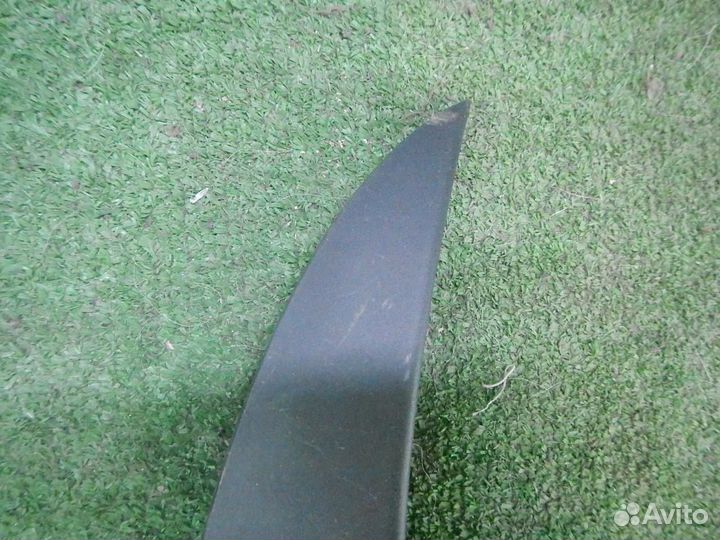 Накладка переднего бампера правая Mercedes AMG GT