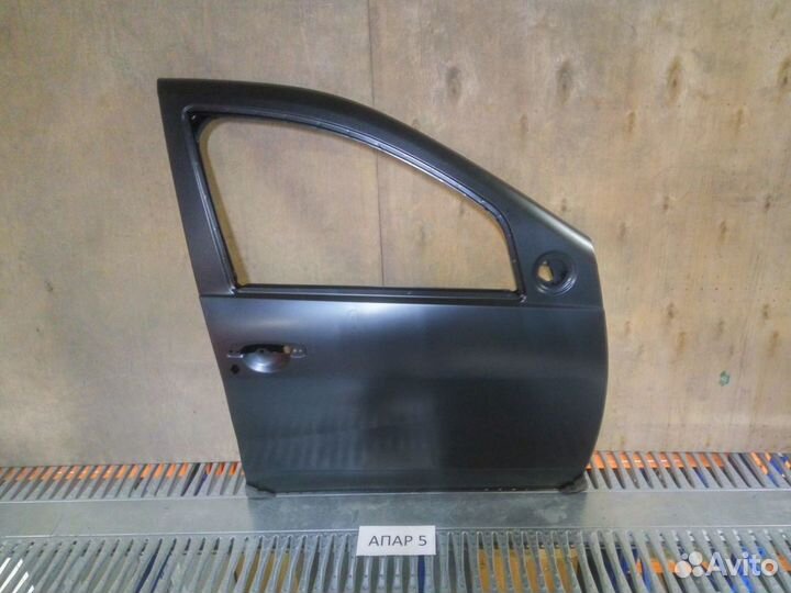 Renault Duster Дверь передняя правая