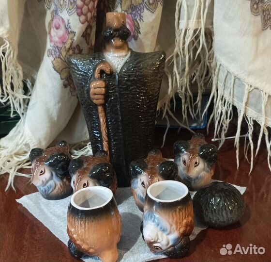 Графин с рюмками