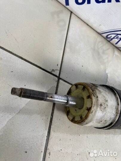 Амортизатор задний Renault Captur J5 1.5 (K9K)