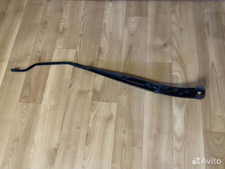 Поводок стеклоочистителя kia rio 3 (правый)