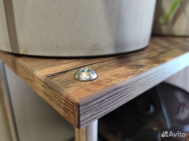 Полка для цветов / кухонных мелочей