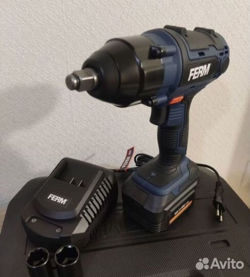 Ударный гайковерт 3000 уд/мин 380Нм 18В 4Ач Новый