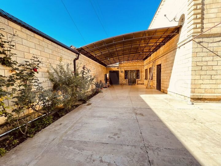 Дом 282 м² на участке 6,8 сот.