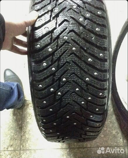 Колеса зимние r16 215/65 nokian Hakkapeliitta 8