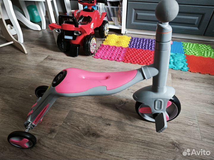 Самокат, беговел, велосипед 3в1