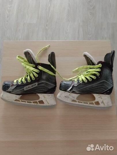 Хоккейные коньки Бауэр