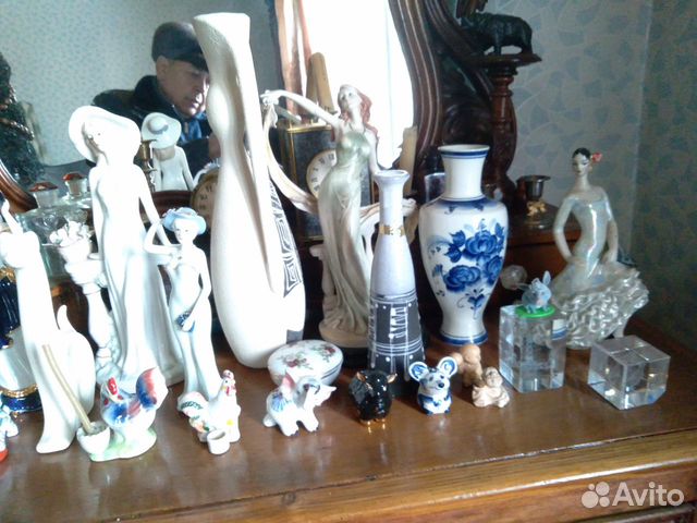 Фарфоровые и другие сувениры