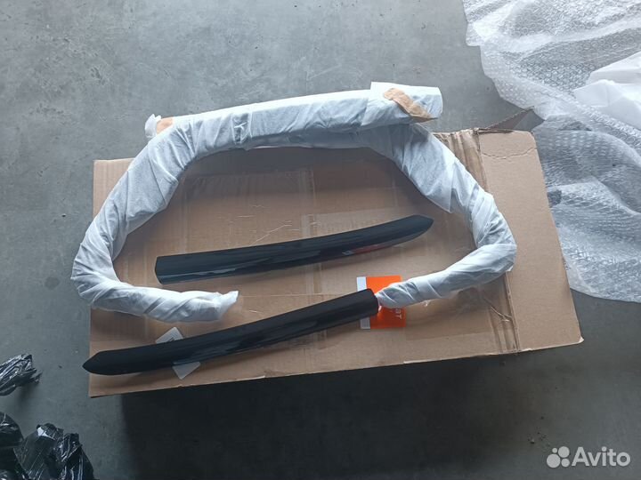 Молдинги бампера LADA Xray (накладки иксы)