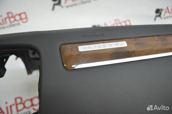 Торпедо панель приборов Audi Q7