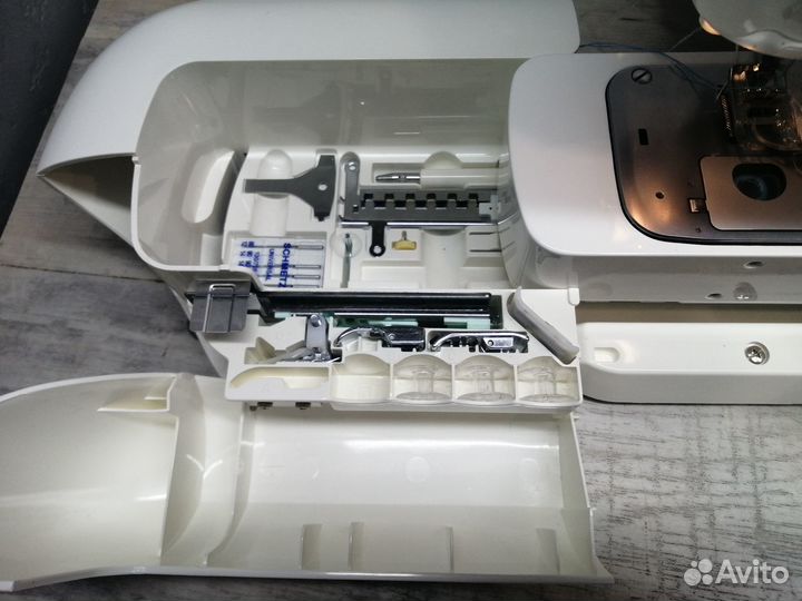 Швейно-вышивальная машина juki hzl-009S Япония