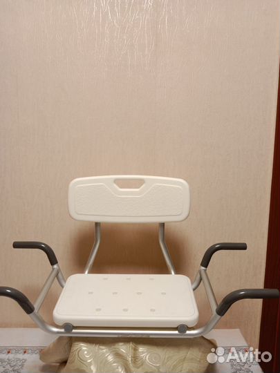 Стул для ванной