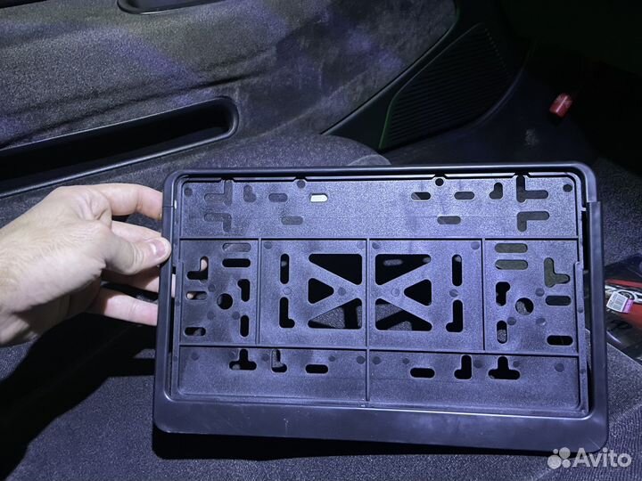 Квадратная рамка для номера авто