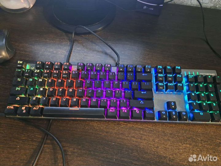 Игровая клавиатура с подсветкой