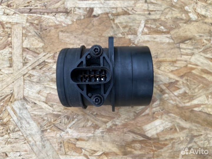 Датчик массового расхода воздуха Porsche Cayenne