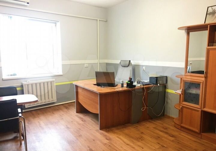 Меблированный 4-х каб. Офис пл Восставших, 113 м²