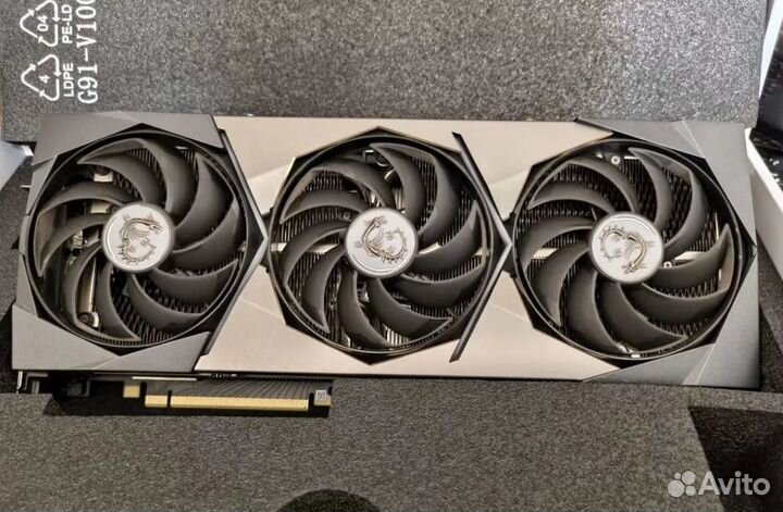 Видеокарта RTX 3090 Suprim X