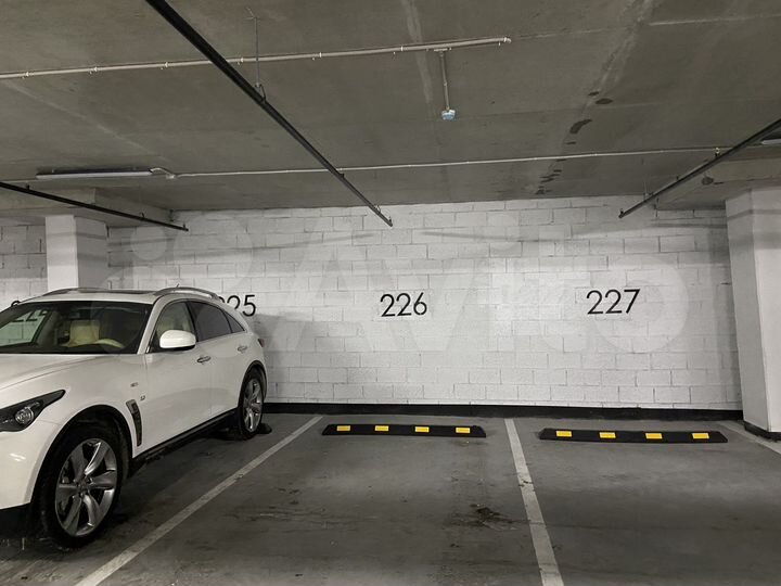 Машиноместо, 13 м²