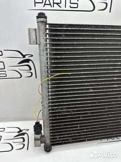 Радиатор кондиционера Nissan Note Е11 1.6 HR16DE