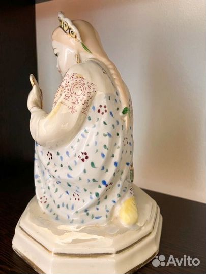 Статуэтка малахитовая шкатулка