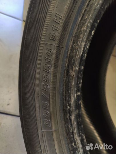 Yokohama BluEarth AE01 205/55 R16