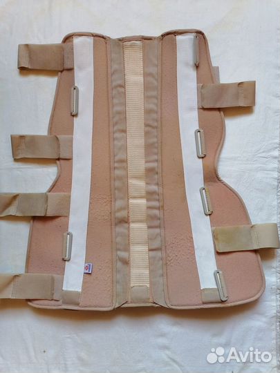 Корсет на коленный сустав