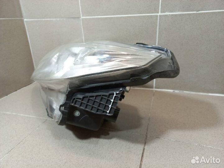 Фара левая Suzuki Vitara