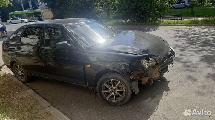 LADA Priora 1.6 МТ, 2010, битый, 163 000 км