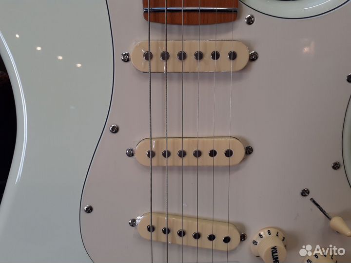 Электрогитара стратокастер