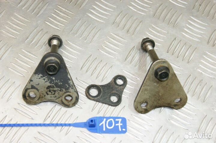 Крепление двигателя Yamaha XJR400R