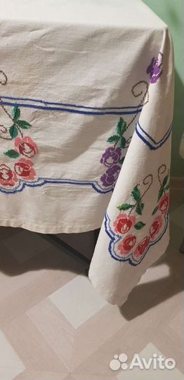 Скатерть с ручной вышивкой, времен СССР
