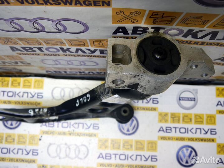 Рычаг передний правый Фольксваген Гольф 5