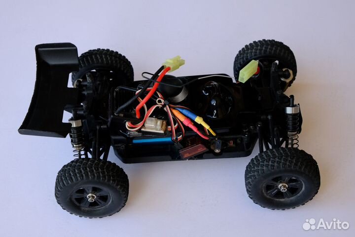 Радиоуправляемая модель Himoto 1/18