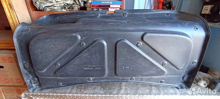 Обшивка крышки багажника тайота Марк 2