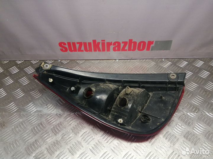 Фонарь задний правый Suzuki Liana