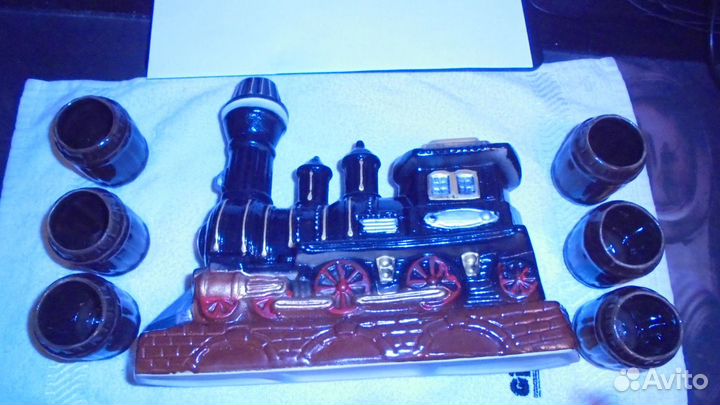 Кувшин фарфоровый