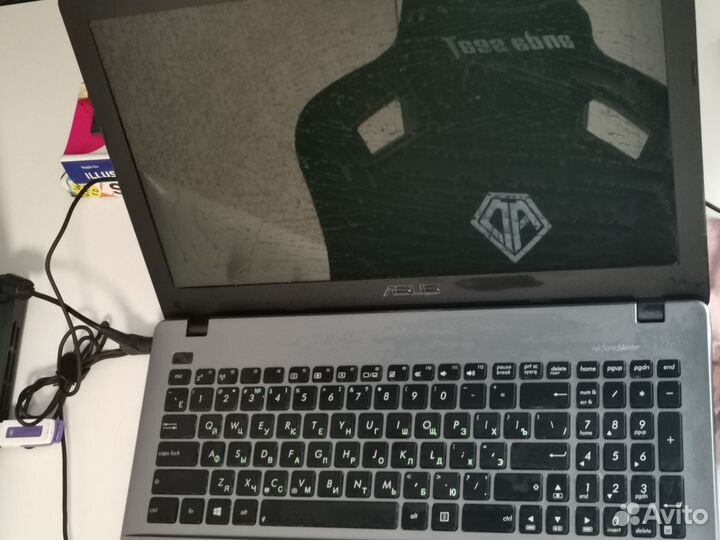 Ноутбук asus x550v