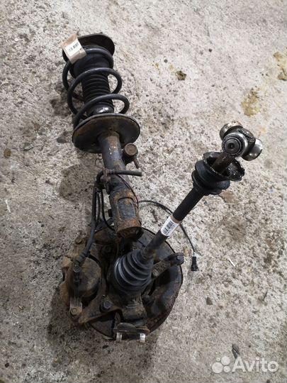 Ступица Toyota Wish ZNE14G (Переднее Правое)