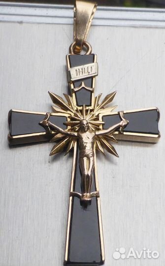 Золотой крест 11,5 гр с агатом.585 прб. со звездой