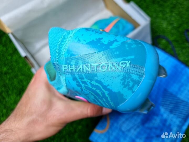 Футбольные бутсы Nike Phantom GX 2 FG