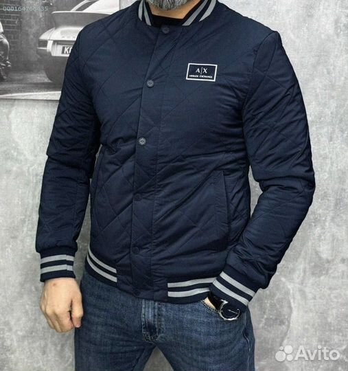Эстетичный бомбер от Armani Exchange