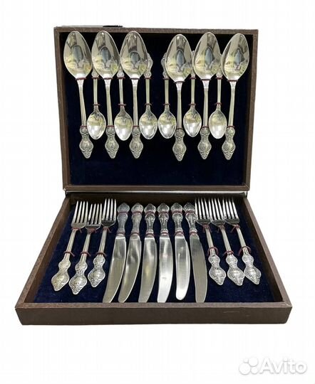 Набор столовых приборов 